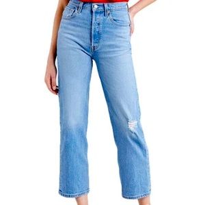 Levi’s Ribcage Straight Jean